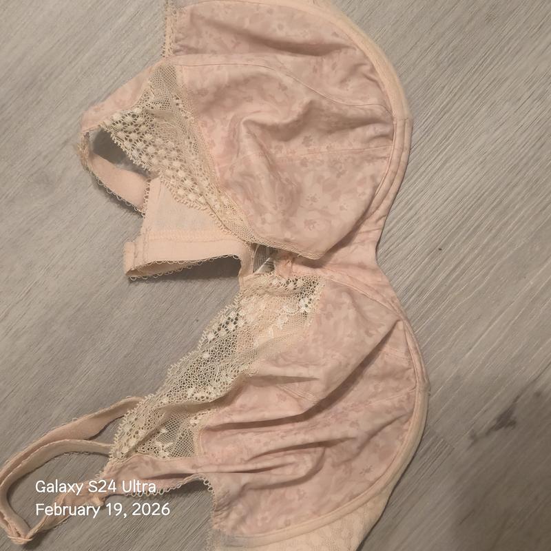 Elizabeth's photo of the Lucie Underwire Stretch Plunge Bra. Photo 1 of 1