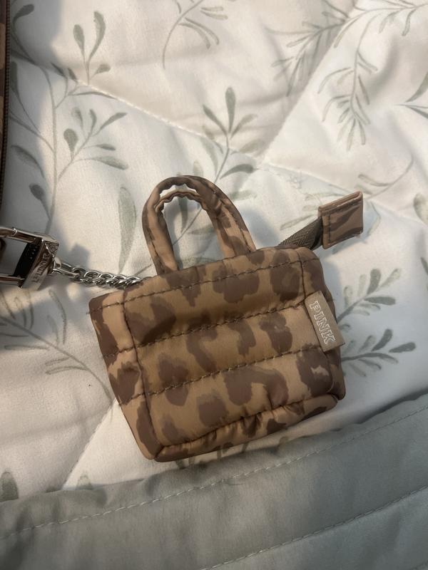一回使用　Victoria's Secret バッグ ミニバッグチャーム付き ミニ トートバッグ キーホルダー チャーム, ブラック キルト パファー