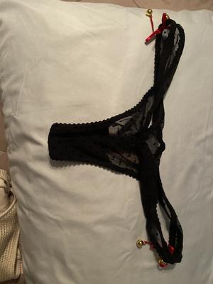 DEBRA's photo of the Jingle Bells Mesh Thong Panty. Photo 1 of 1. Bild-Bewertung geteilt von DEBRA