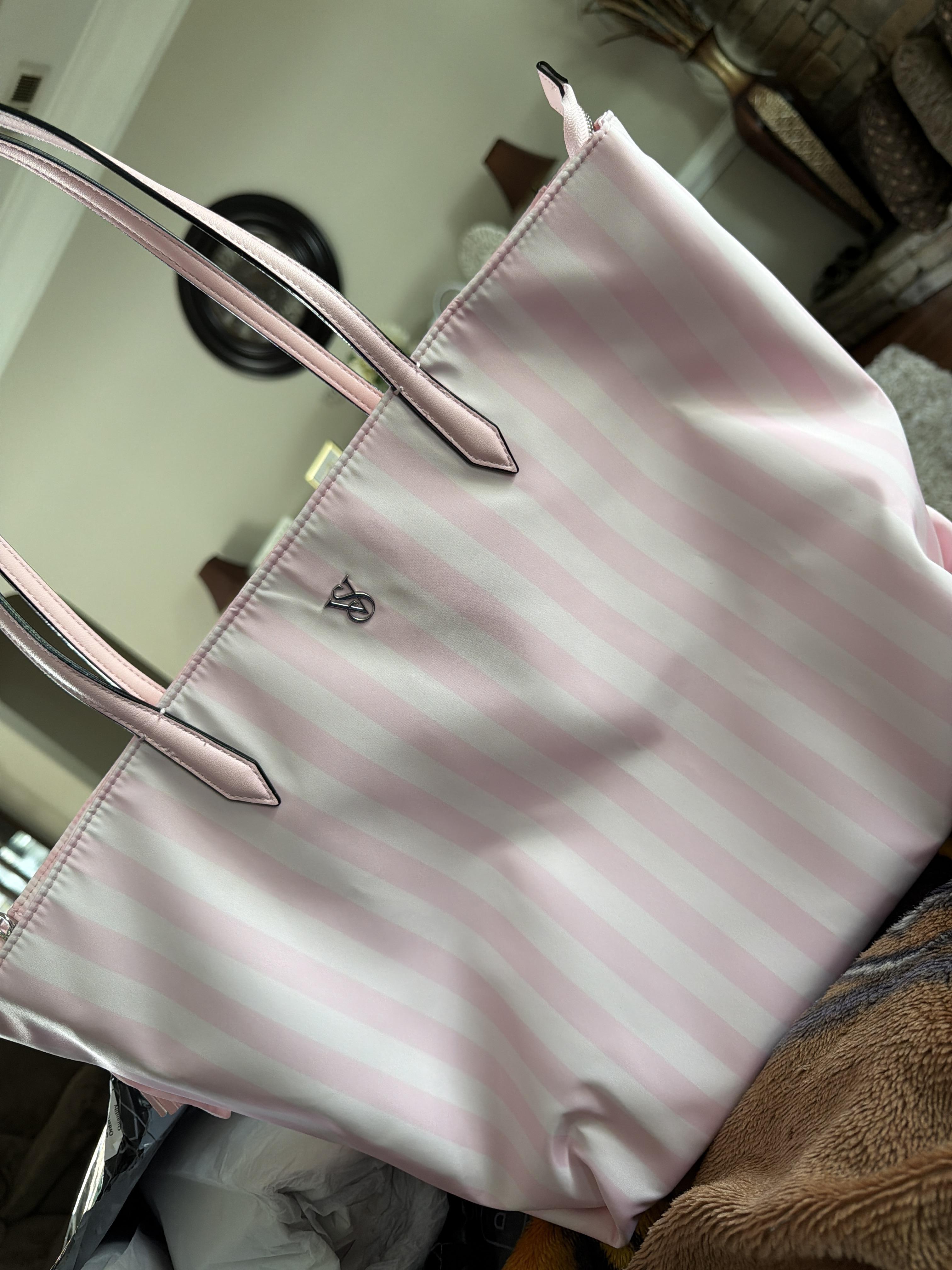 Sac cabas rose porté