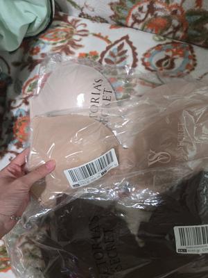 Trinity's photo of the Smooth Wireless Push-Up Plunge Bra. Photo 1 of 1. Bild-Bewertung geteilt von Trinity