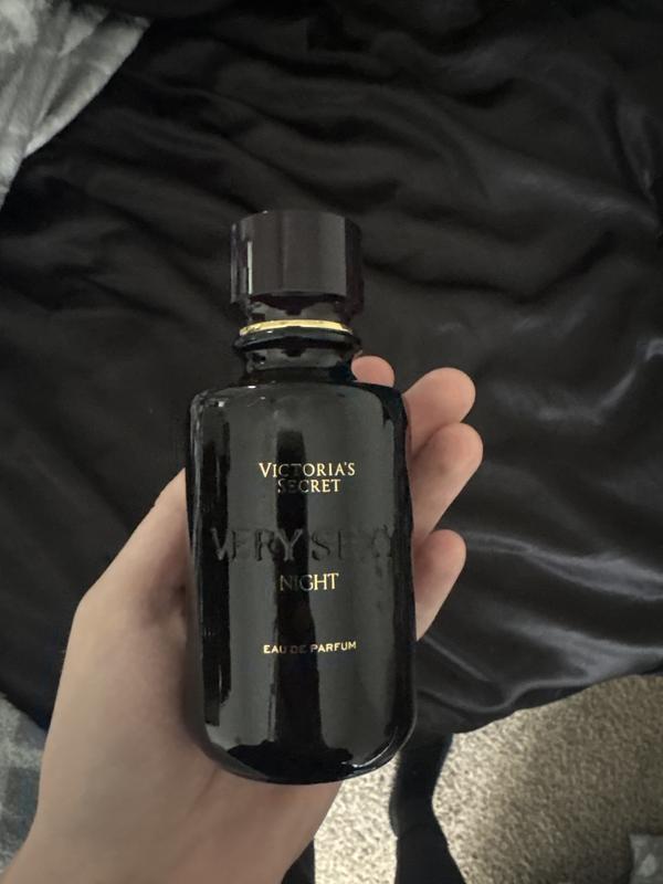 VERY SEXY Night オードパルファム 1.7 oz、1.7ozを購入する