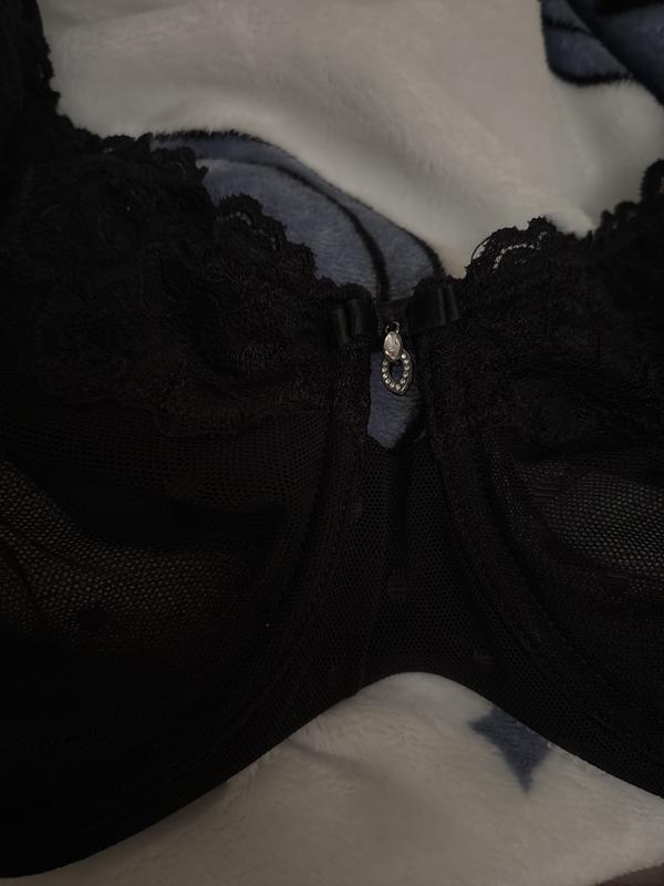 Allysha's photo of the Sheer Whisper Unlined Underwire Bra. Photo 1 of 3