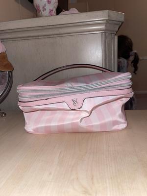 elle's photo of the Express Train Case. Photo 1 of 3. Review Image shared by elle