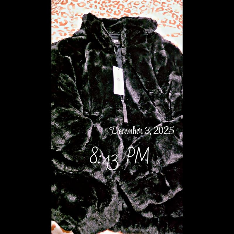 Yesenia's photo of the Tash Faux Fur Jacket. Photo 1 of 1