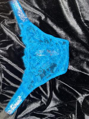 Victoria's Secret Bombshell Shine Strap Very Sexy Thong Panty Teal Green  Medium New, Teal Green, Medium : : Clothing, Shoes & Accessories