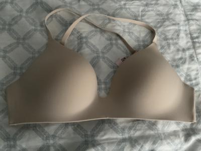 Body by Victoria's Secret Women's Wireless Nude Bra 38C Style 10817708