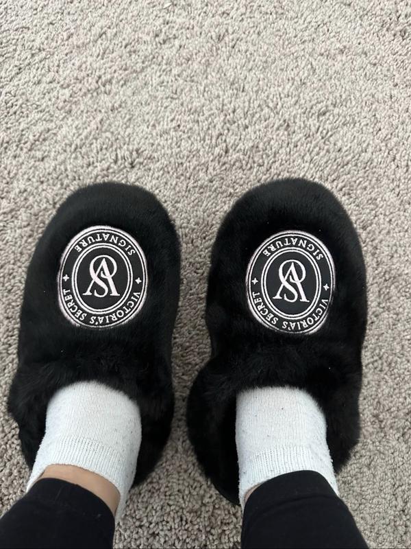 Closed-Toe Faux Fur Slippers