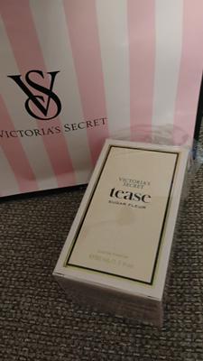 Tresa's photo of the Tease Sugar Fleur Eau de Parfum - 1,70 oz. Photo 1 of 3. Bild-Bewertung geteilt von Tresa