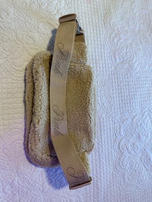 Noemi's photo of the Plush Teddy Belt Bag. Photo 2 of 3. Review Image shared by Noemi
