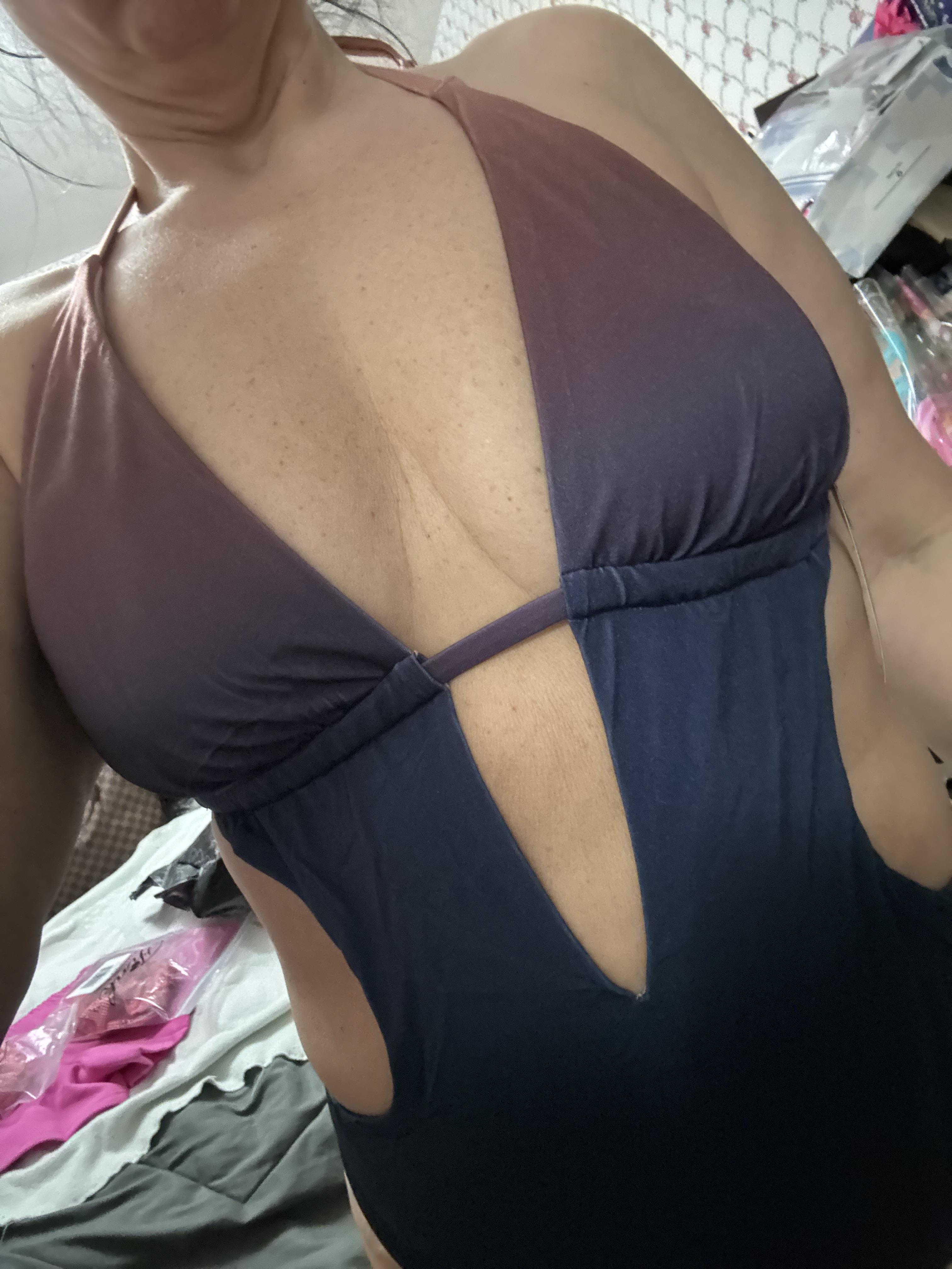 275748803