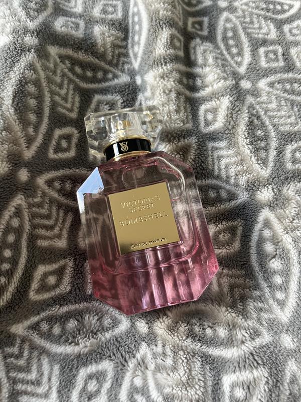Buy Bombshell Eau de Parfum 3.4 oz, 3.4 Oz - Order Fragrances