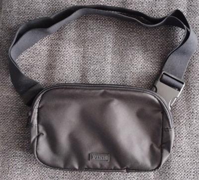 Lizz's photo of the Belt Bag. Photo 1 of 1. Review Image shared by Lizz