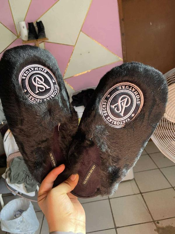Closed-Toe Faux Fur Slippers