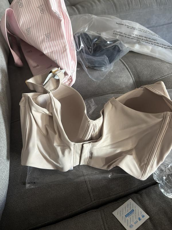 Huda's photo of the Back Smoothing Full Coverage Bra. Photo 3 of 3