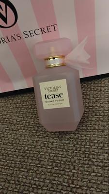 Tresa's photo of the Tease Sugar Fleur Eau de Parfum - 1,70 oz. Photo 3 of 3. Bild-Bewertung geteilt von Tresa