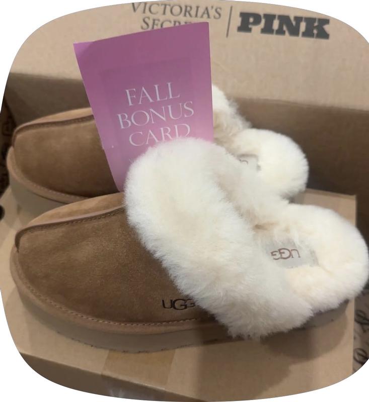 Customer photo for "Cute and comfy but not too comfortable to walk"