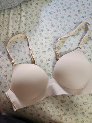 Betsaba's photo of the Smooth Wireless Push-Up Plunge Bra. Photo 2 of 2. Bild-Bewertung geteilt von Betsaba