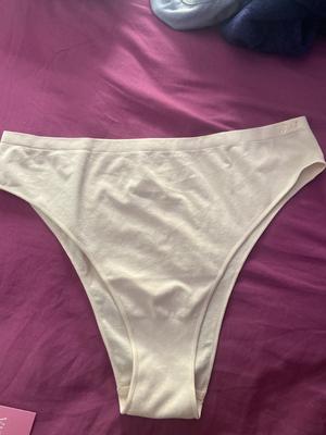 Niesse18's photo of the Seamless Brazilian Panty. Photo 1 of 3. Review Image shared by Niesse18