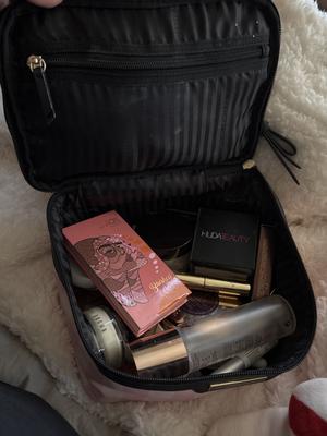 Victoria's photo of the Makeup Train Case. Photo 3 of 3. Review Image shared by Victoria
