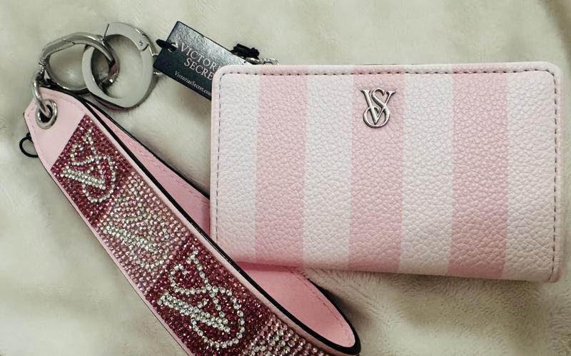 Buy Foldover Card Case Keychain, Black Debossed - Order Small ...