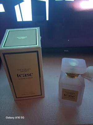 Tamika's photo of the Tease Sugar Fleur Eau de Parfum - 1,70 oz. Photo 1 of 3. Bild-Bewertung geteilt von Tamika