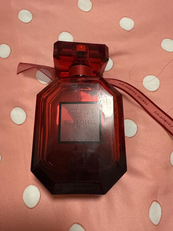 値引き】ヴィクトリアシークレット Bombshell Intense 50ml 値引き