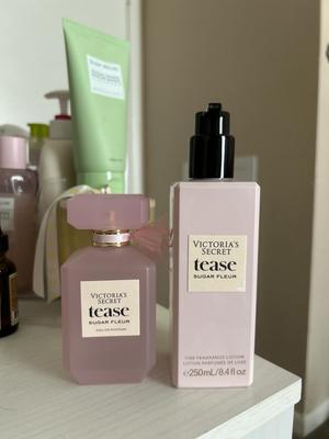 Nashaly's photo of the Tease Sugar Fleur Eau de Parfum - 3,40 oz. Photo 1 of 1. Bild-Bewertung geteilt von Nashaly