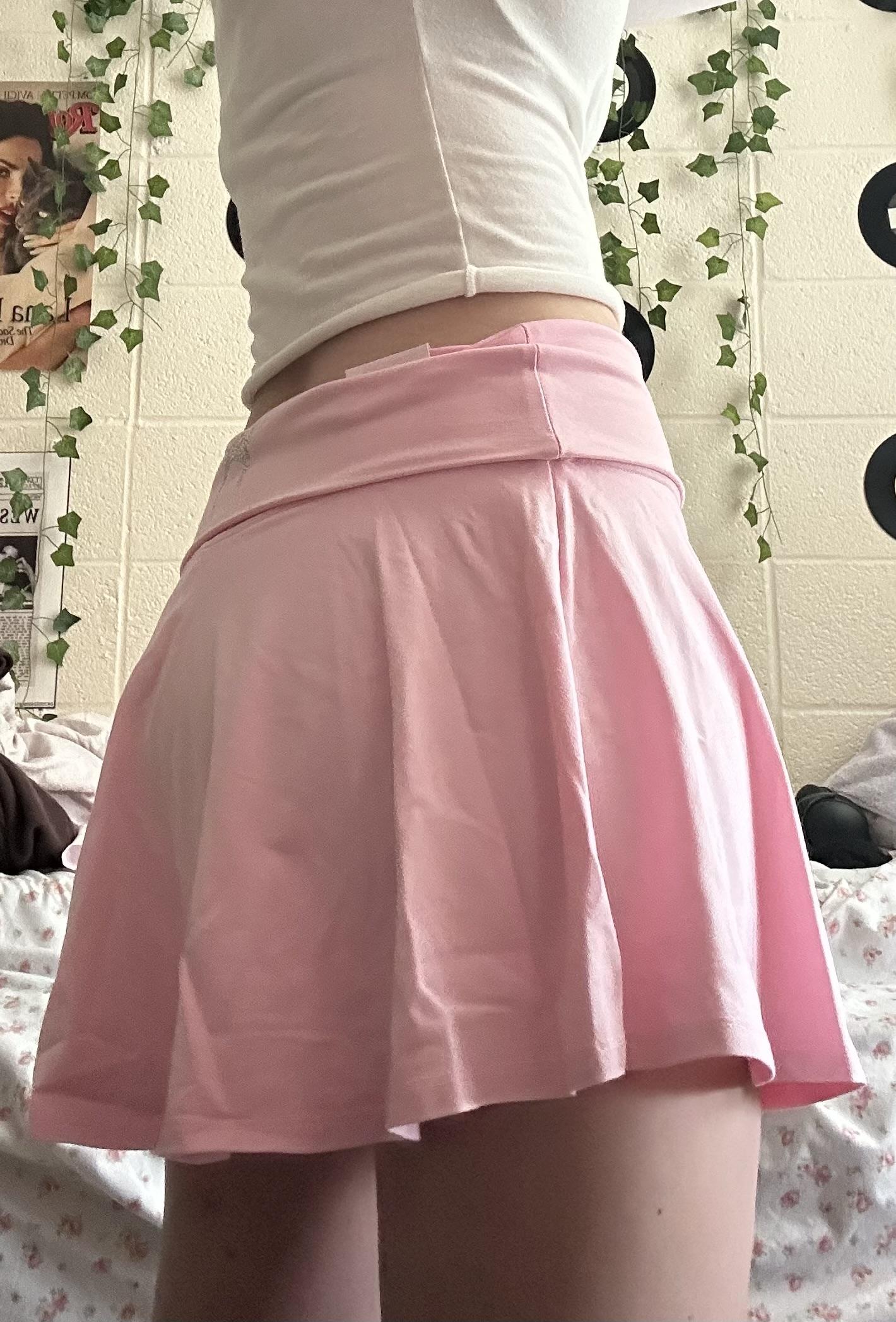 275597120