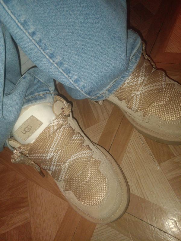 Esma's photo of the Lowmel Sneaker. Photo 1 of 2