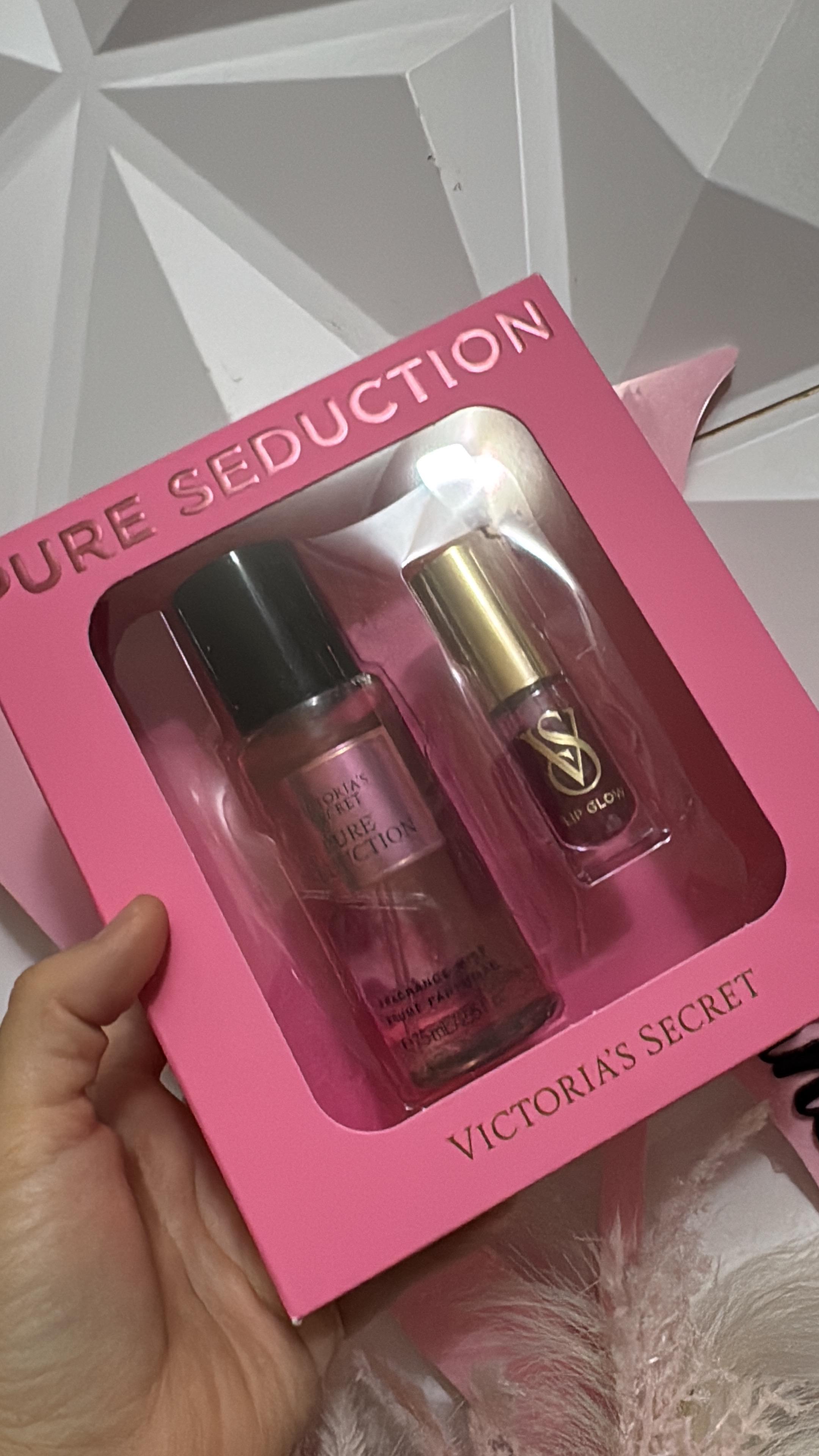 Buy Pure Seduction Mist & Kiss Two-Piece Gift Set Online - Style
