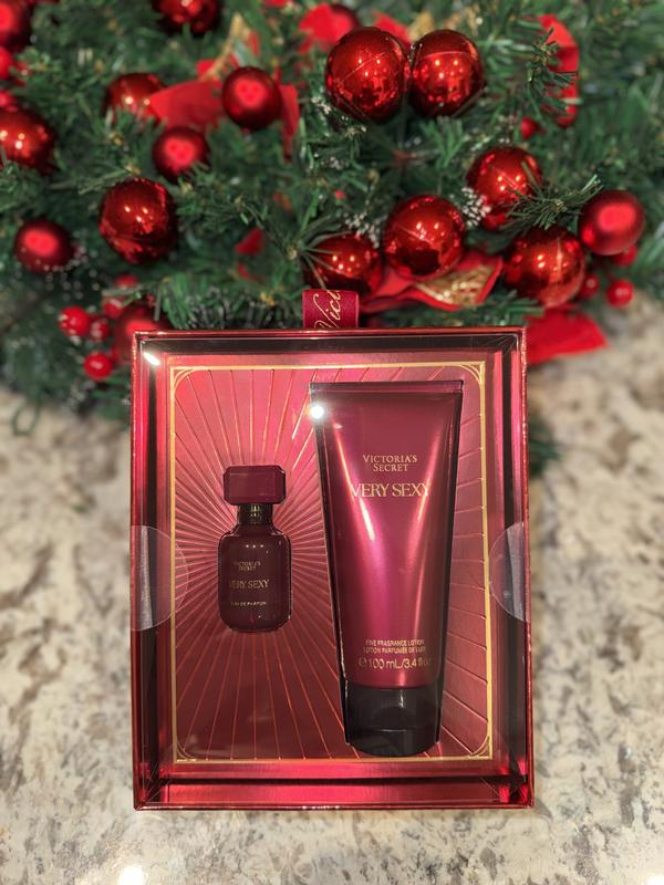 Very Sexy オードパルファム フルサイズ 5点ギフト セット Very Sexy オードパルファム フルサイズ 5点ギフト セット Amazon.com