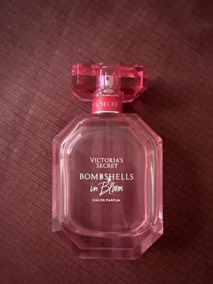 ☆Victoria's Secret☆ Bombshells in Bloom 香水 ミスト 3点 s-l400.jpg