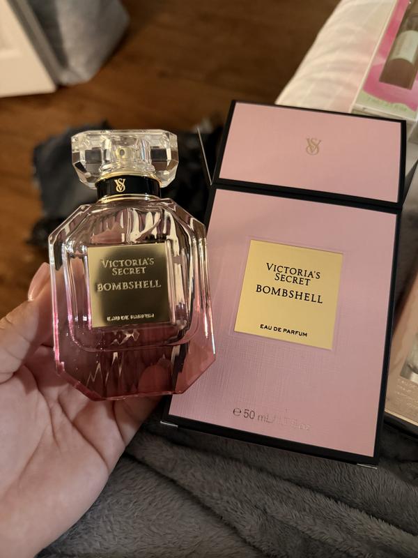Buy Bombshell Eau de Parfum 1.7 oz, 1.7 Oz - Order Fragrances