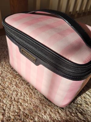 Victoria's Secret TROPICAL JETSETTER HANGING Travel Train Case