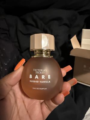 Bare Sueded Vanilla オードパルファム 3.4 oz をチェック、3.4oz