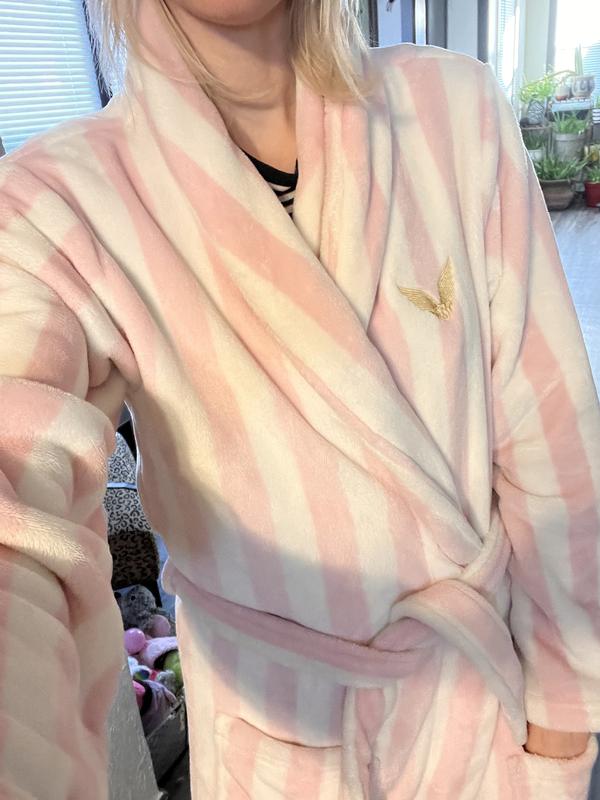 Buy Cozy Plush Robe, Black W Lipstick Scattered Hearts - Order Robes ...