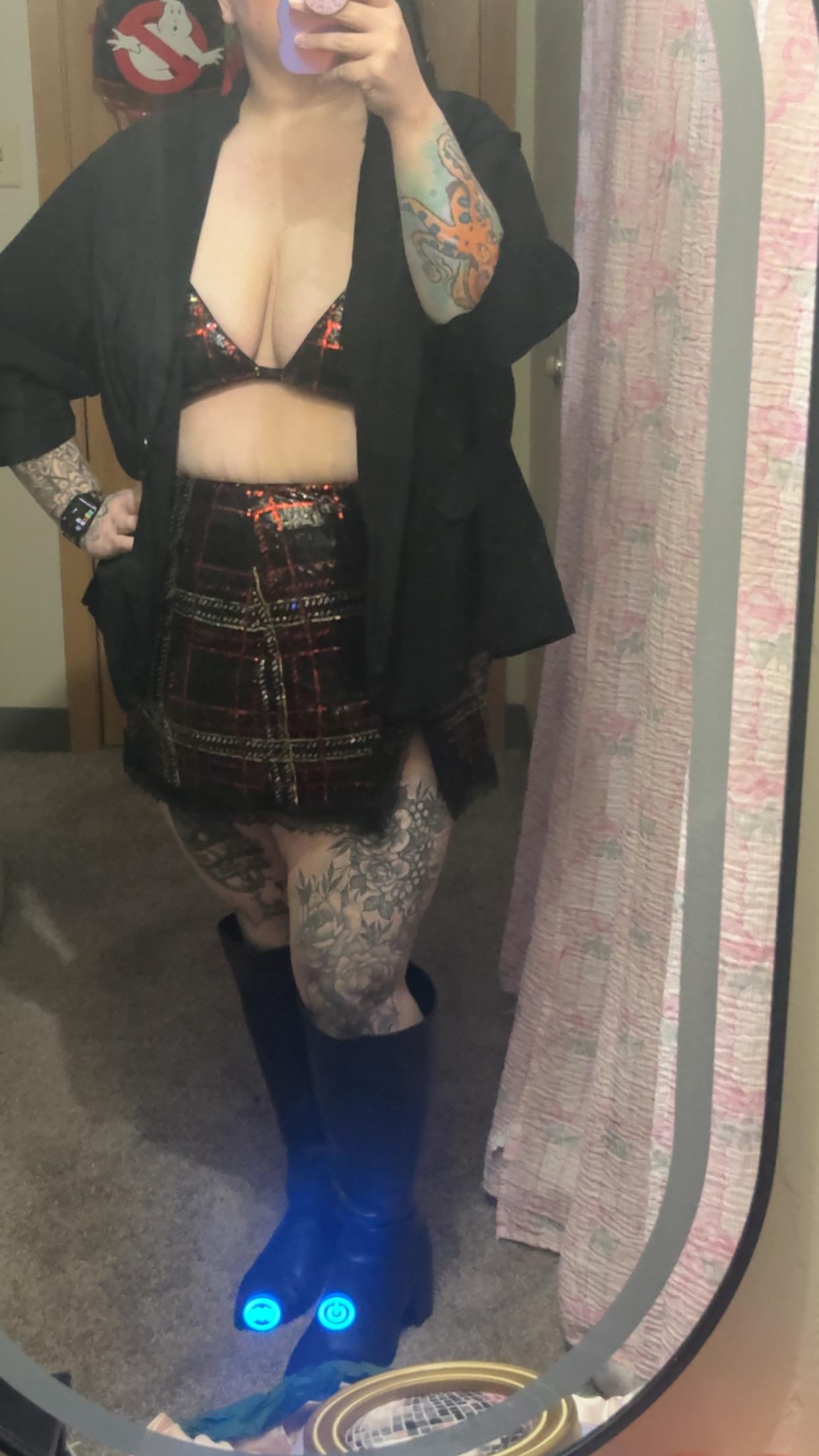 275040477