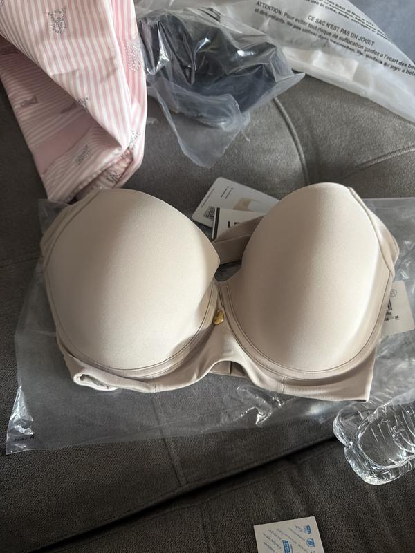 Huda's photo of the Back Smoothing Full Coverage Bra. Photo 1 of 3