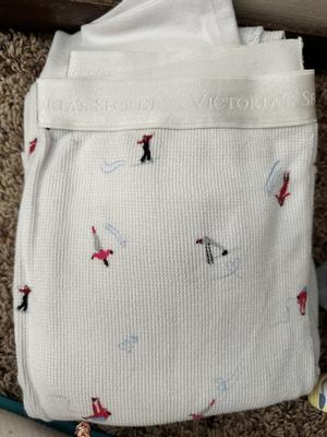 Gigi's photo of the Thermal Long Pajama Set. Photo 1 of 1. Review Image shared by Gigi