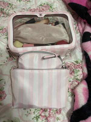 新品★Victoria’s Secret★化粧ポーチ・4つセット・ブラックキルト Victoria's Secret(ヴィクトリアズシークレット) ポーチ