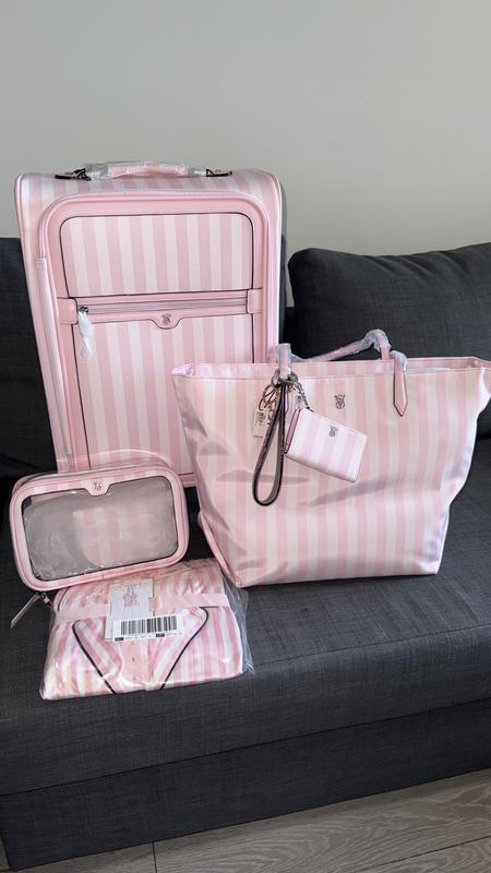 Victoria's Secret スーツケース 楽天市場】☆Victoria's Secret Black Rolling Luggage