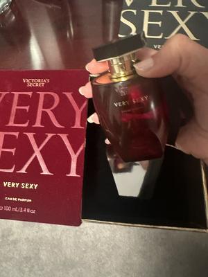 Very Sexy オードパルファム、1.7ozを購入する - Fragrancesを