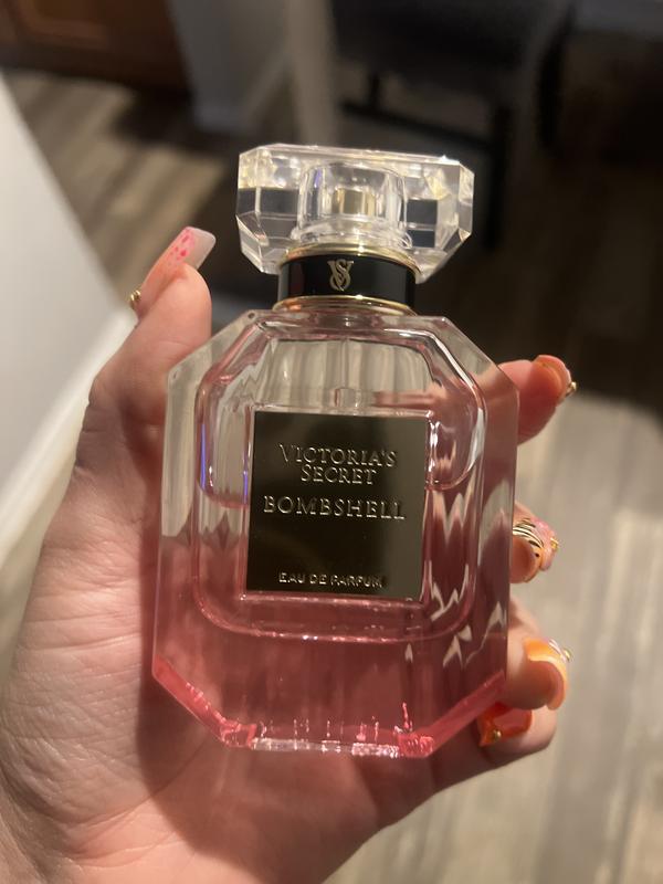 Buy Bombshell Eau de Parfum 3.4 oz, 3.4 Oz - Order Fragrances