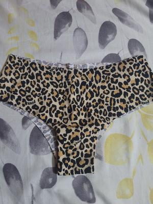 Victoria's Secret PINK 5-Pack No-Show Thong Underwear, Neutral, M :  : Fashion