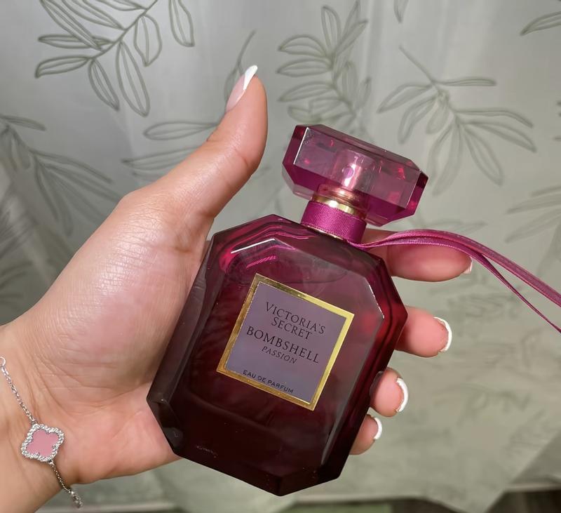 Buy Bombshell Passion Eau de Parfum 1.7 oz, 1.7 Oz - Order
