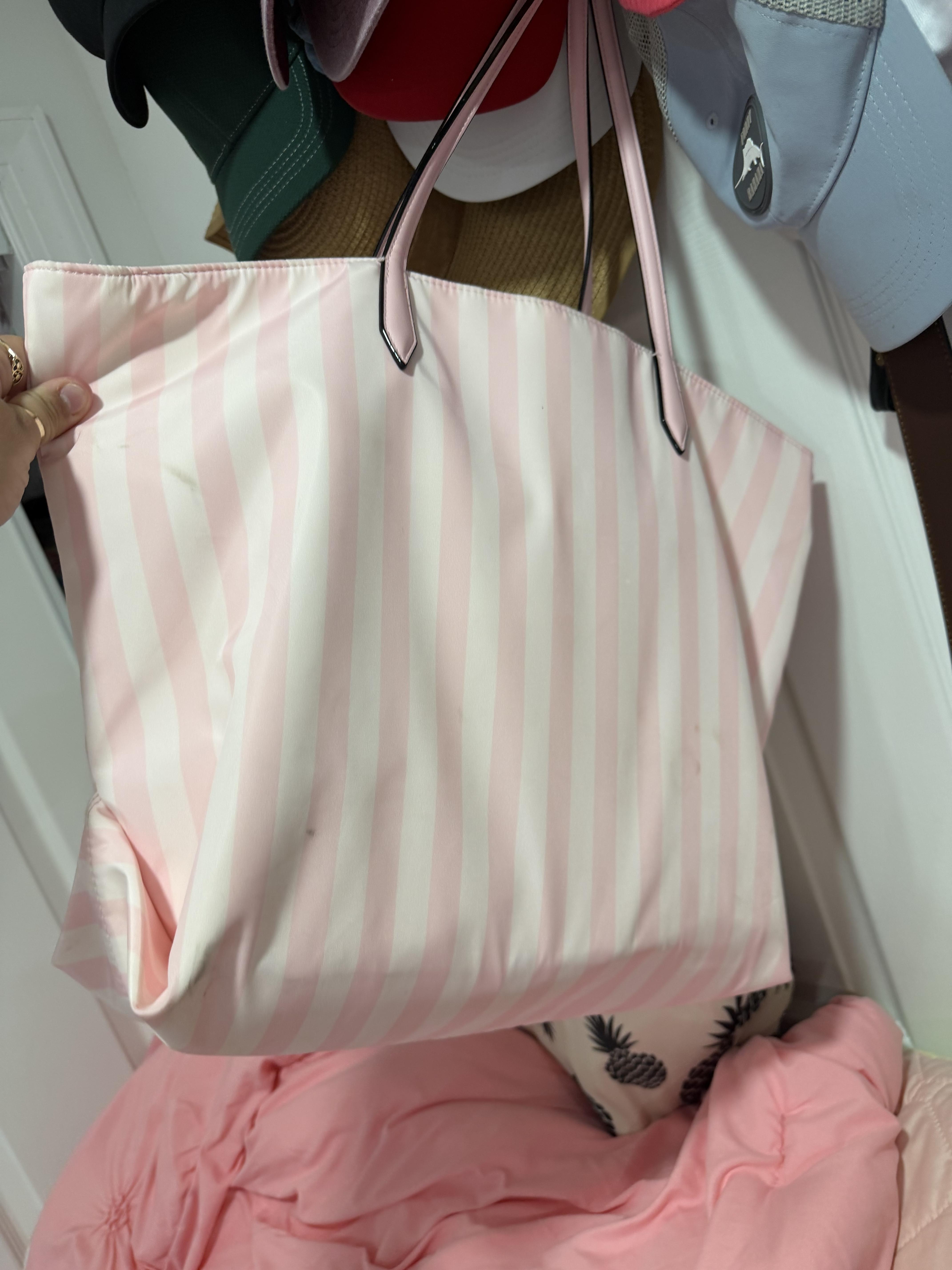 新品 Victoria's Secret ピンク ストライプ ラージトートバッグ Buy Large Tote Bag, Heritage Stripe - Order Bags online