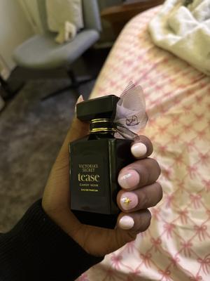 Tease Candy Noir オードパルファム, 1.7ozを購入する