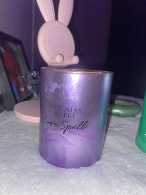 Scented Candle - Velvet Petals - Victoria's Secret - Home