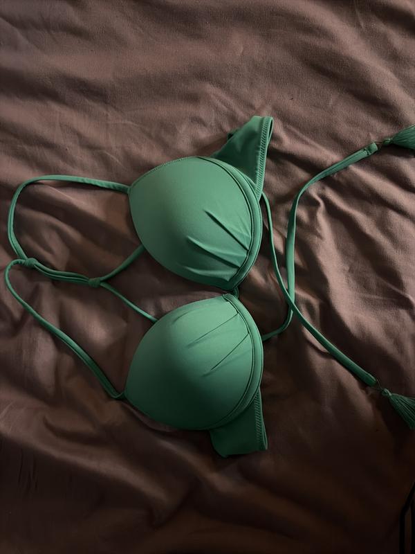 Adison's photo of the Laila Swim Top. Photo 1 of 1